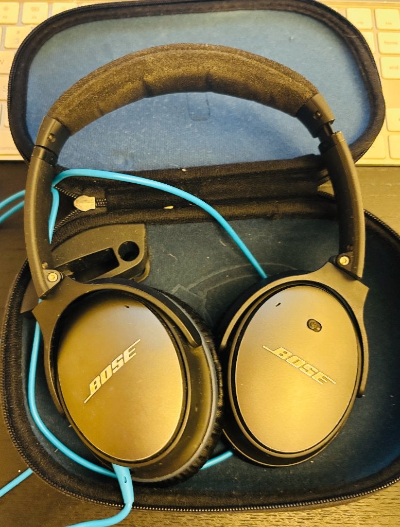 BOSE QC25