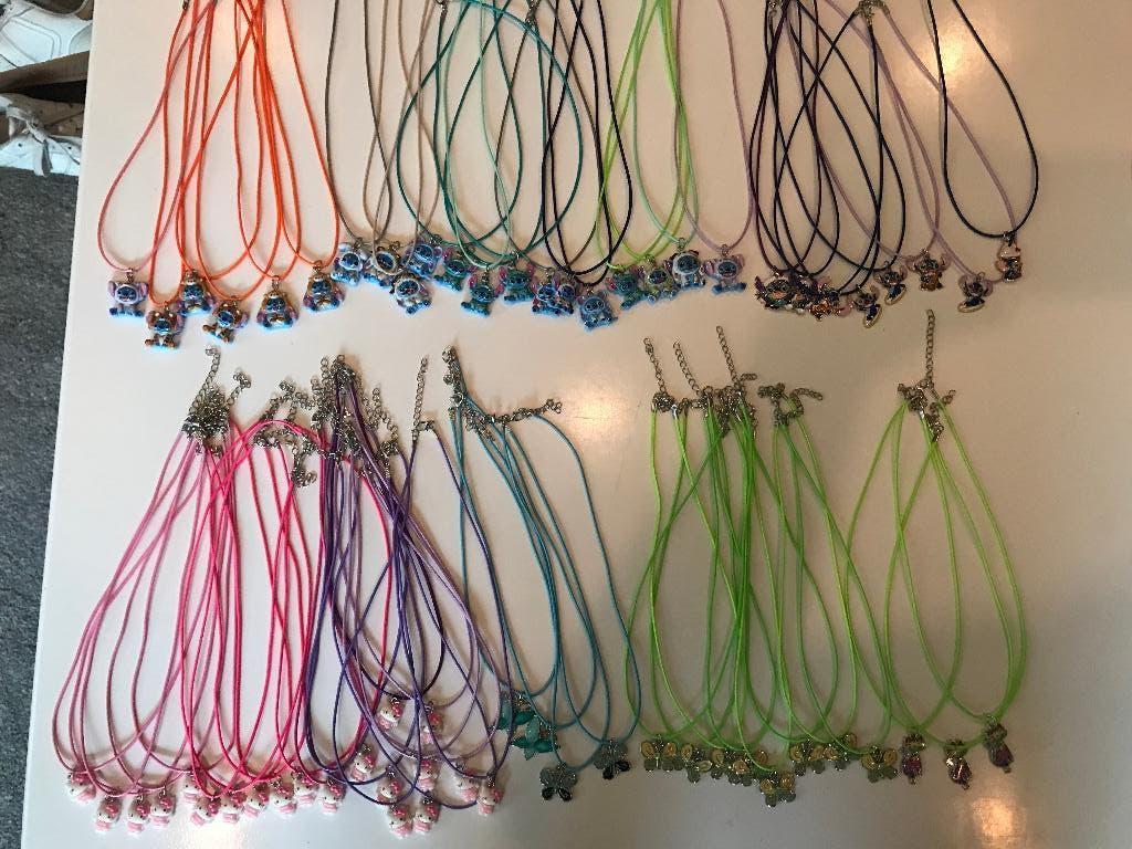 partij kinder kettingen, Sieraden, Tassen en Uiterlijk, Ophalen of Verzenden, Zo goed als nieuw, Overige kleuren, Overige materialen