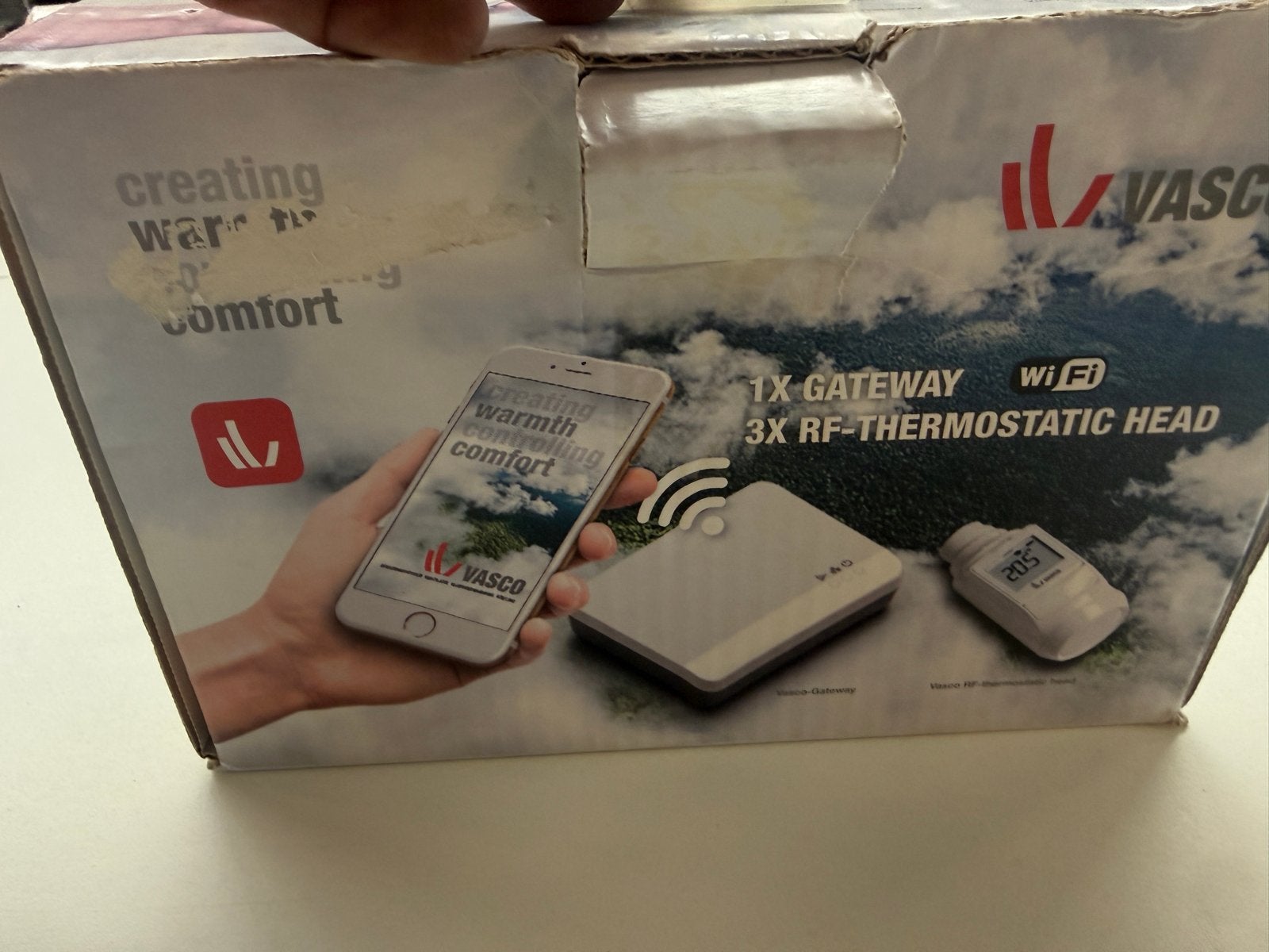Vasco Climate Control Gateway pakket met 3 thermostaatknoppe, Doe-het-zelf en Verbouw, Verwarming en Radiatoren, Ophalen, Nieuw