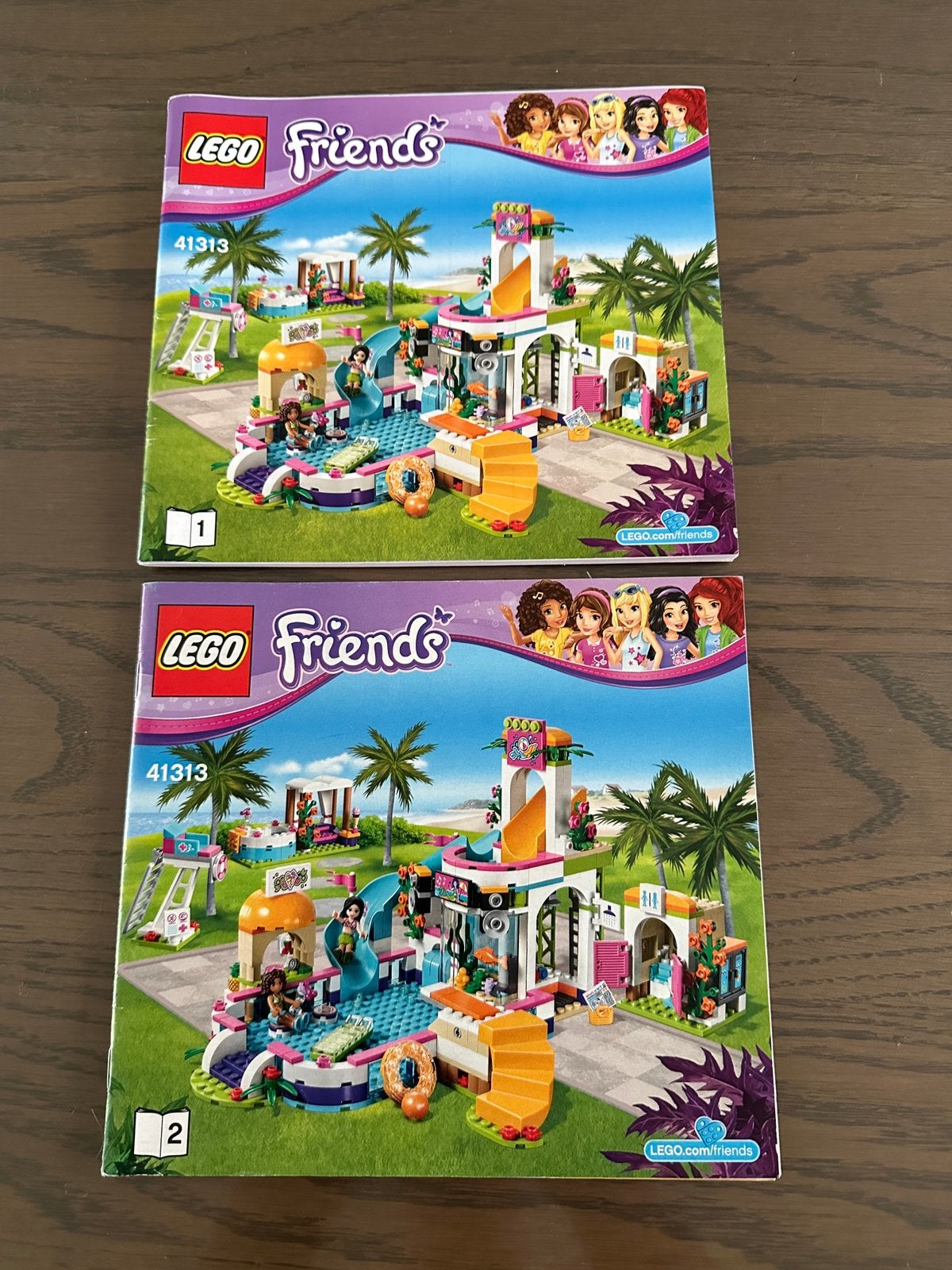 Lego friends zwembad, vliegtuig en hotdogkraam, Kinderen en Baby's, Speelgoed | Duplo en Lego, Ophalen of Verzenden, Zo goed als nieuw