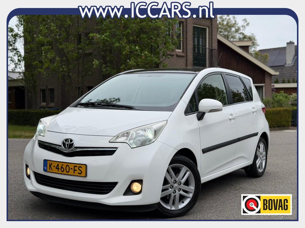 Toyota VERSO-S 1.3 VVT-I DYNAMIC - Pano dak - Navi - Trekh., Voorwielaandrijving, Euro 5, 4 cilinders, 1329 cc