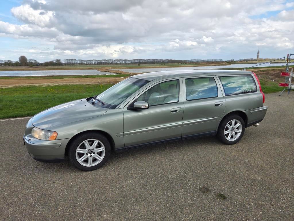 Volvo V70 2.0 T AUT 2006 Groen, Auto's, Volvo, Beige, 1984 cc, 179 pk, Stationwagon