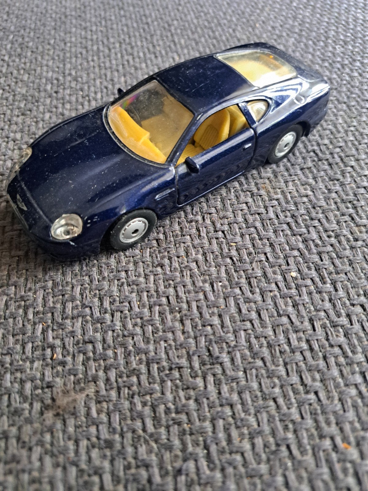 Maisto model Aston Martin db 7 schaal 1:40, Gebruikt, Auto, Ophalen of Verzenden, N.b