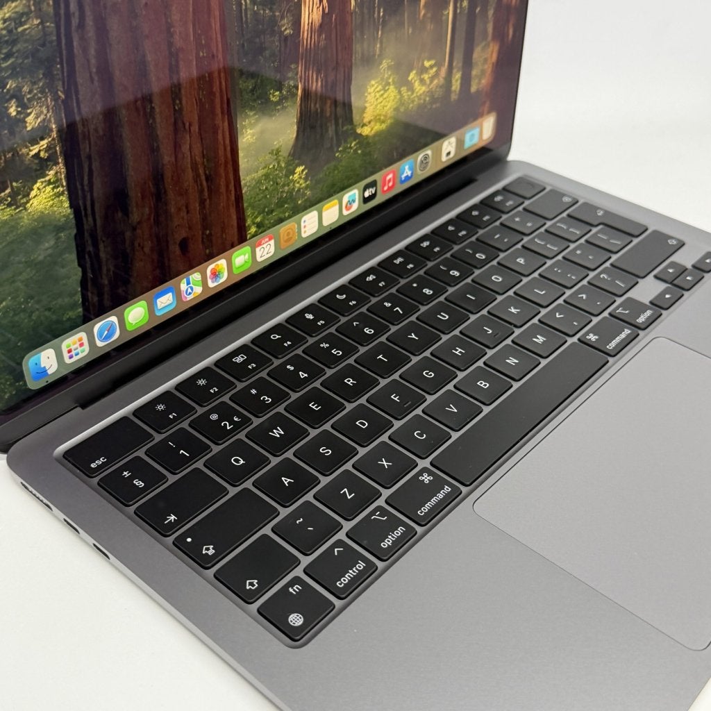 MacBook Air M2 256GB grijs /zeer net /97% batt /garantie, Apple, Zo goed als nieuw, Support@apple.com, Apple Park Way, Cupertino, California