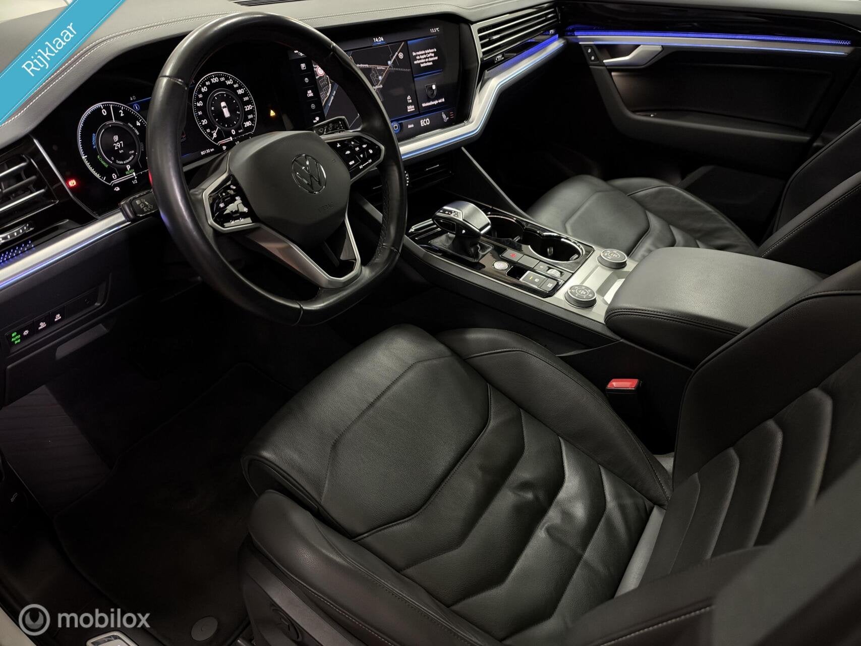 Volkswagen Touareg 3.0 TSi eHybrid 4MOTION R|Pano|Leder|BTW, Automaat, Gebruikt, Euro 6, 2995 cc