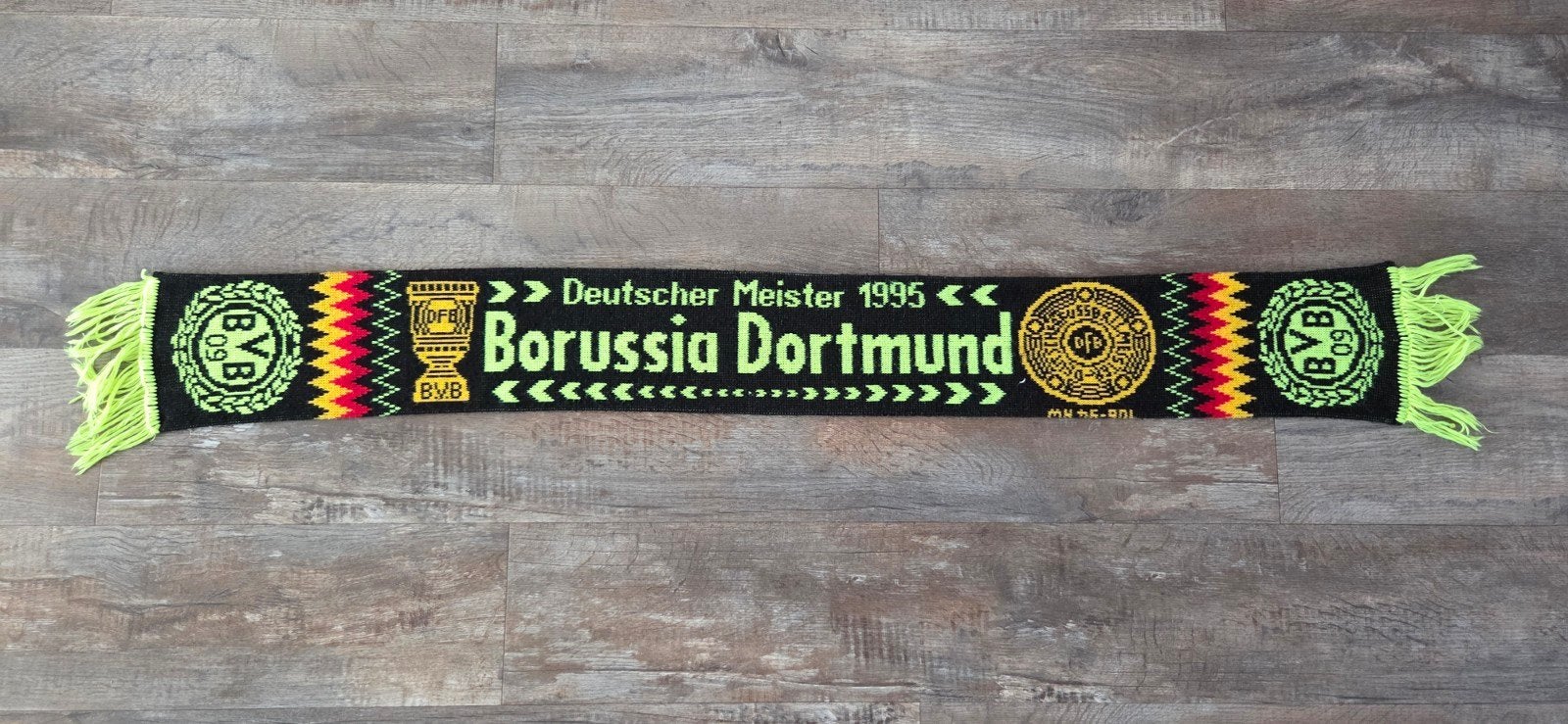 Sjaal Borussia Dortmund, Ophalen of Verzenden, Zo goed als nieuw, Buitenlandse clubs, Vaantje of Sjaal