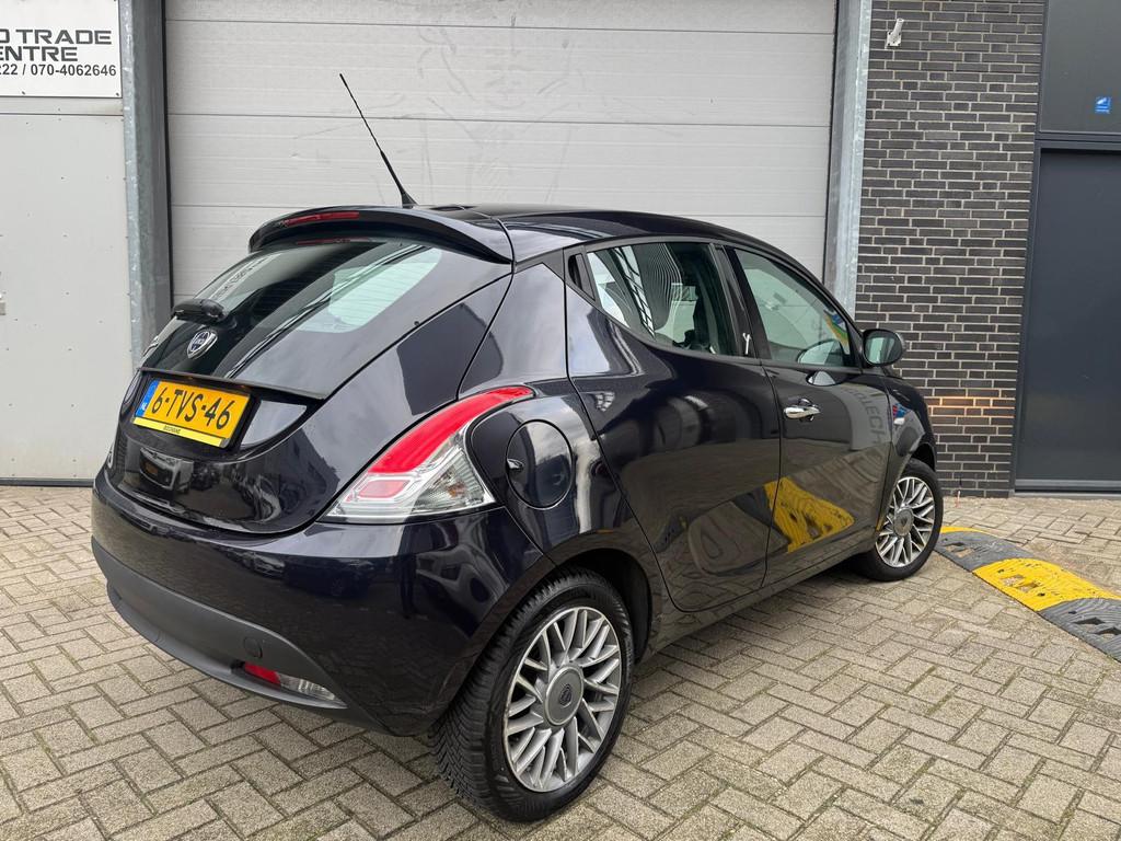 Lancia Ypsilon 0.9 TwinAir Silver Plus [Airco|LM velgen|Elek, Voorwielaandrijving, Euro 5, Gebruikt, Start-stop-systeem