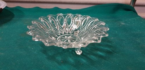 bonbonschaaltje op voetjes , van glas, Ophalen of Verzenden, 'T Olde Gre-j, Info@toldegrej.nl, Endepoelstraat 20f Didam