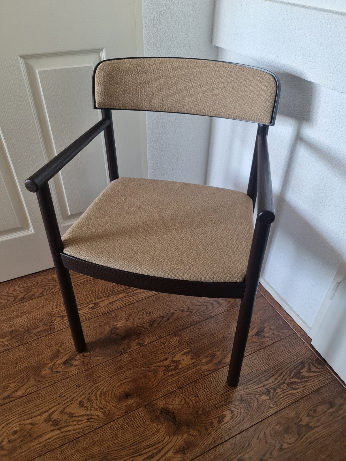 Normann Copenhagen Timp  eetkamerstoel met armleuning, Overige kleuren, Nieuw, Ophalen of Verzenden, Stof