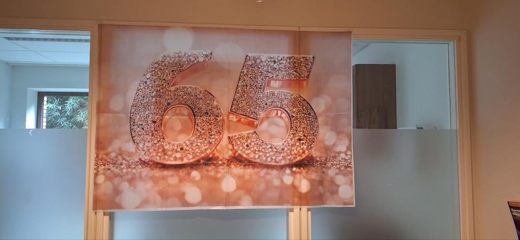 2 spandoeken te huur voor 65 jaar vrouw, Ophalen, Zo goed als nieuw, Verjaardag