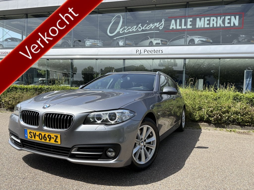 BMW 5 Serie Touring 520i High Executive Airco - Parkeersenso, Auto's, Automaat, Euro 5, Achterwielaandrijving, Gebruikt