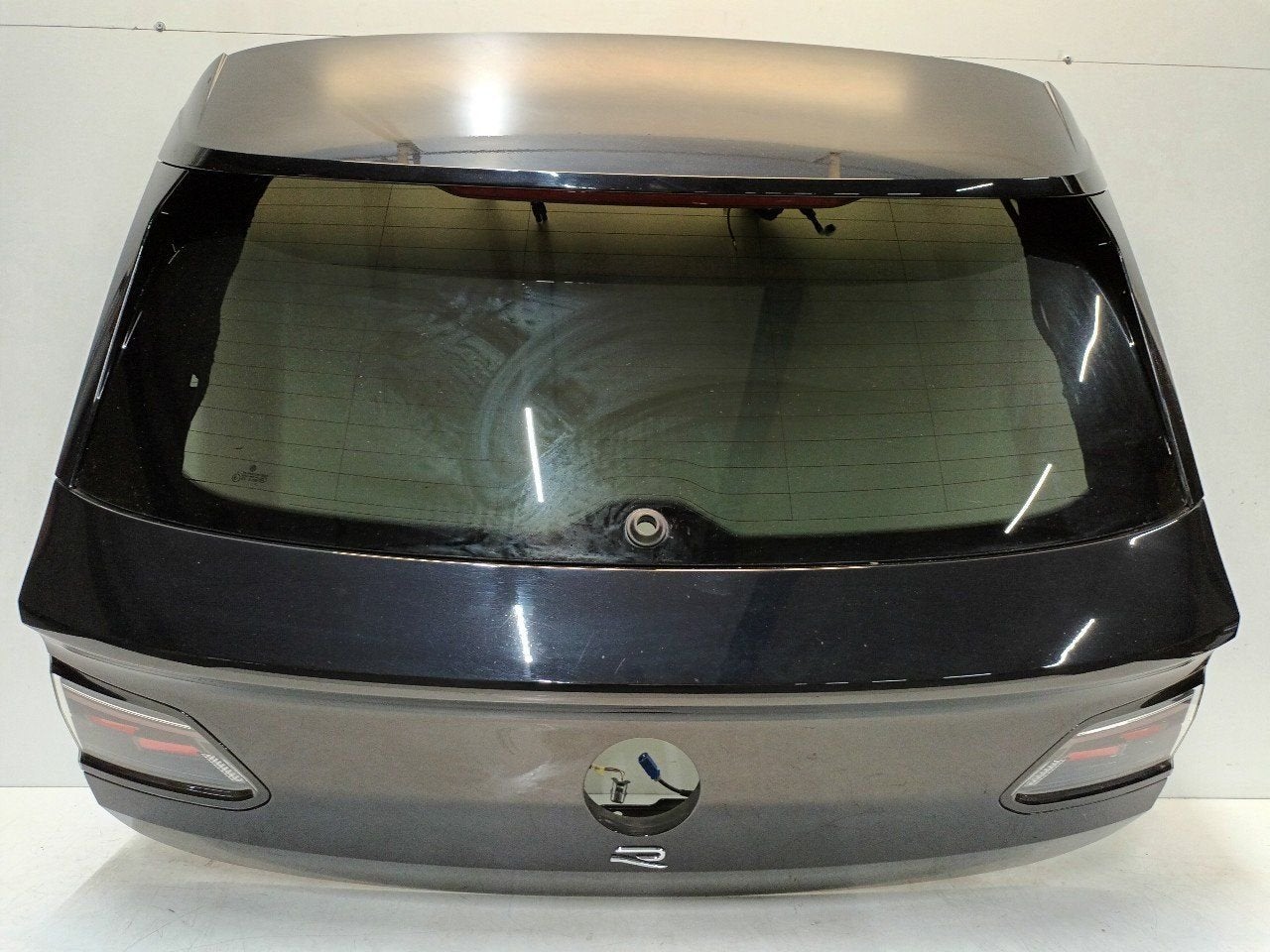 Achterklep Volkswagen Arteon, Onderdelen@venauto.nl, Van der Ven Autorecycling B.V., Gebruikt, Ettenseweg 76, 4706 PB Roosendaal, The Netherlands