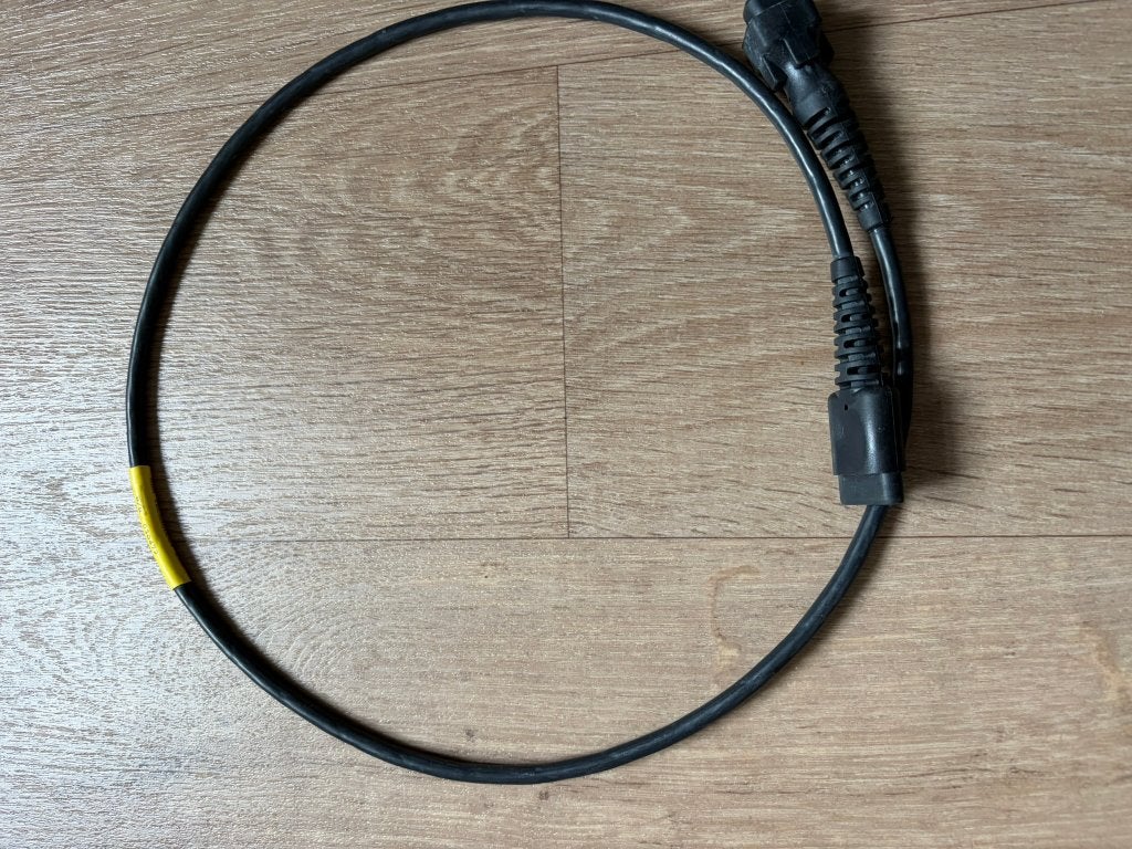 Clansman kabel tussen accu en batterijlader DCCU, Verzamelen, Militaria | Algemeen, Verzenden, Landmacht, Nederland, Overige typen