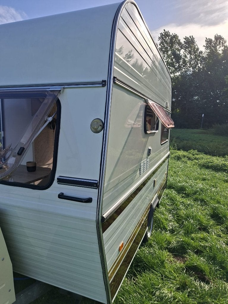 Foto 15 van Caravan IT oldtimer, volledig gerenoveerd! (BOVAG gekeurd)