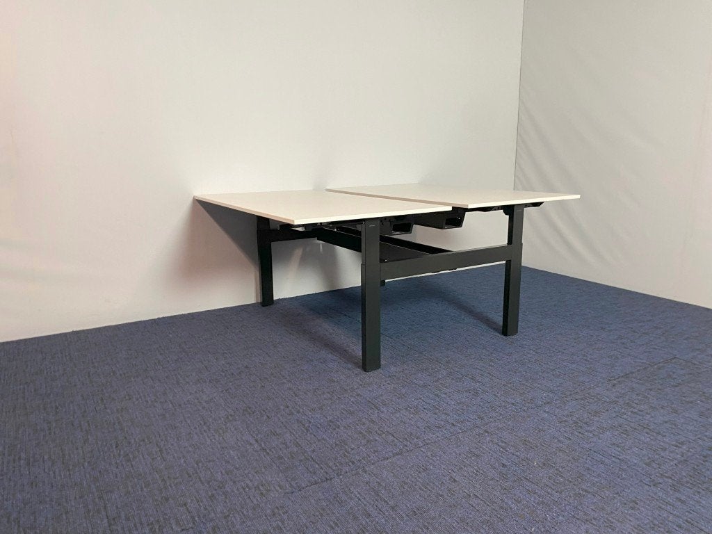 11 x Bench bureau Ahrend Balance, wit/zwart, 140 x 170 cm., Ophalen, Gebruikt, 140 cm, Duo-bureau