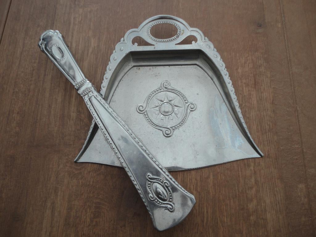 Mooie nikkelen brocante kruimelveger en blik c.q. handveger, Ophalen of Verzenden
