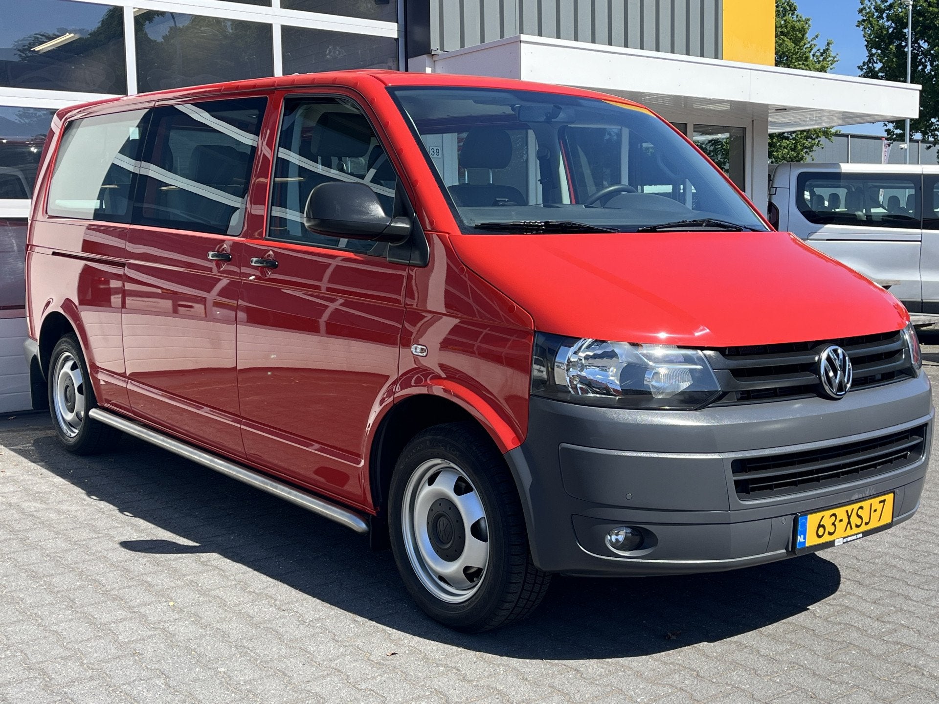 Volkswagen Transporter Kombi 2.0 TDI L2H1 4Motion 140 pk 8 p, Auto's, Euro 5, Gebruikt, 241 €/maand, 2500 kg