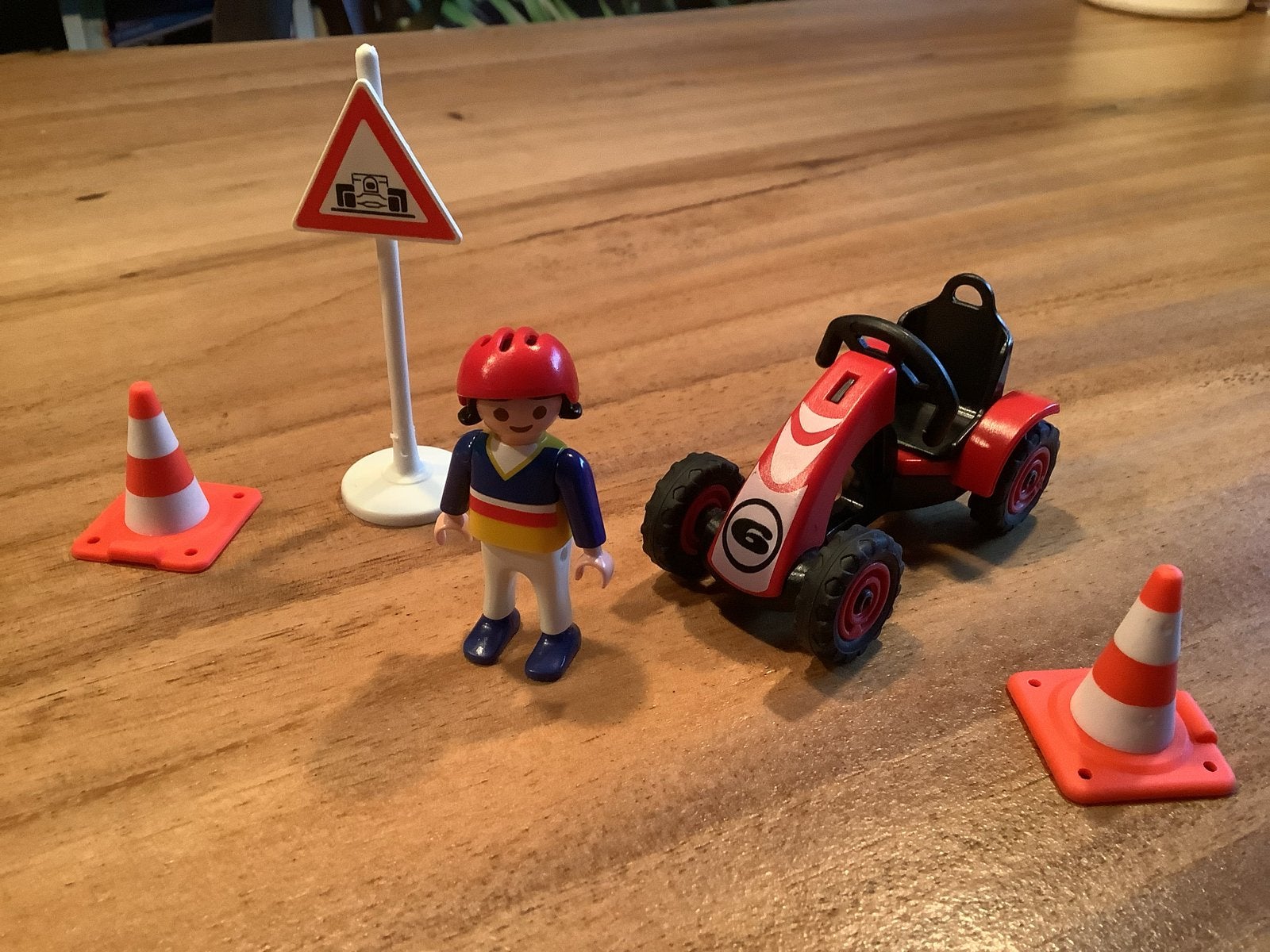 Playmobil skelter met coureur en accessoires, Ophalen of Verzenden, Gebruikt, Overige merken