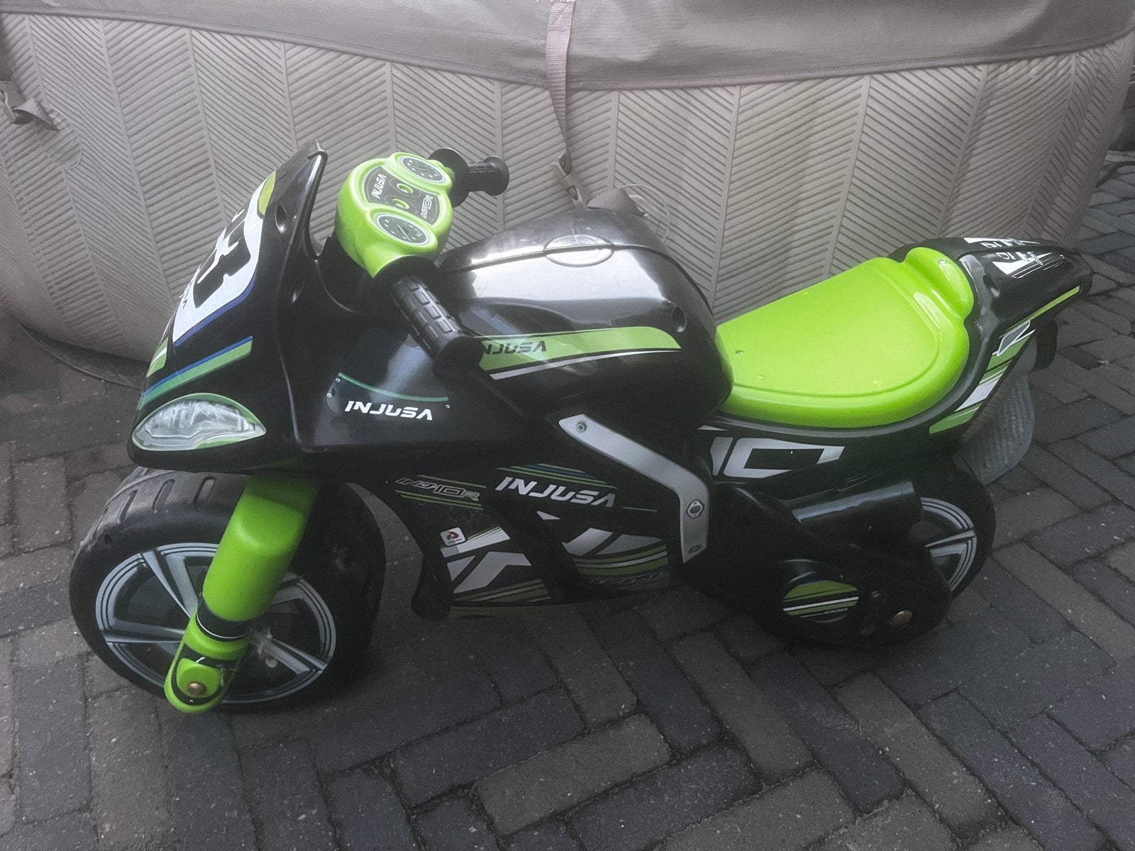 Stoere Injusa loopmotor, zwart/groen,, Kinderen en Baby's, Ophalen, Gebruikt, Loopfiets