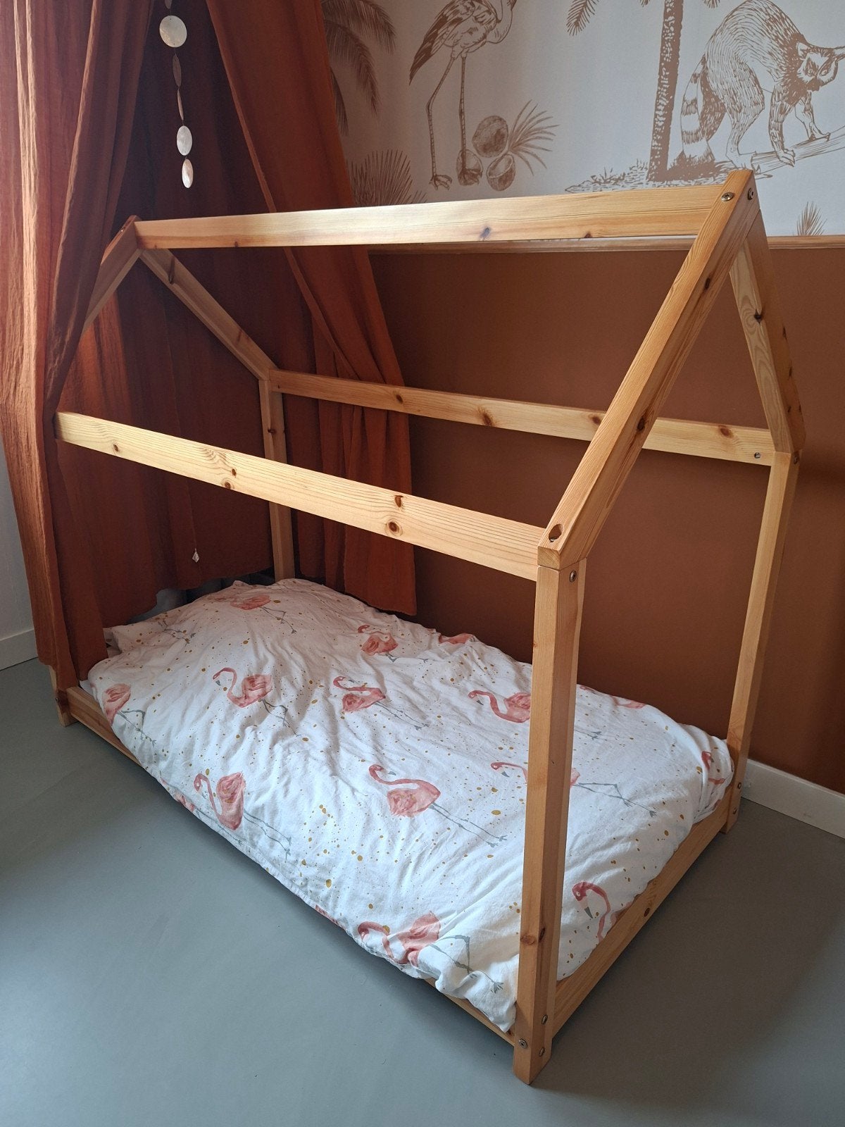 Bedhuisje vloerbed Montessori blank hout 70x140, 70 tot 85 cm, 140 tot 160 cm, Zo goed als nieuw, Ophalen