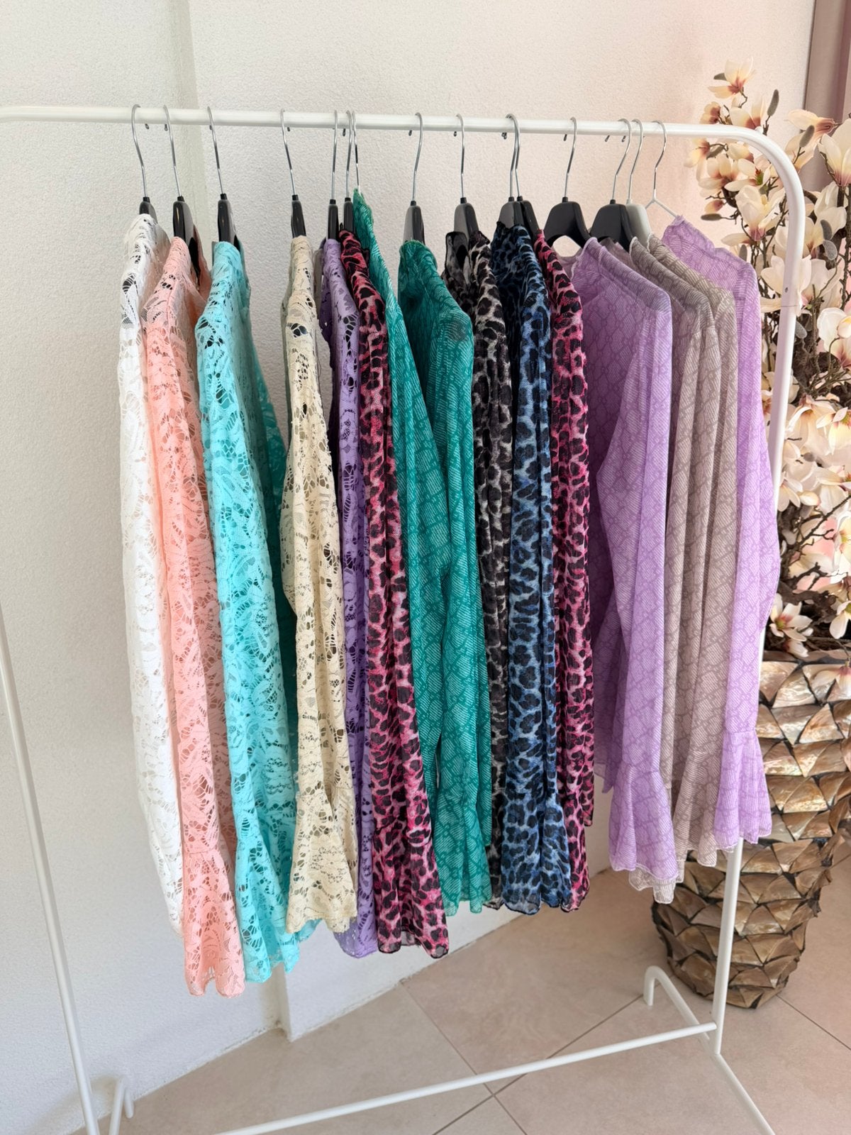 Pakket lace tops one size, Ophalen of Verzenden, Zo goed als nieuw, Maat 38/40 (M)