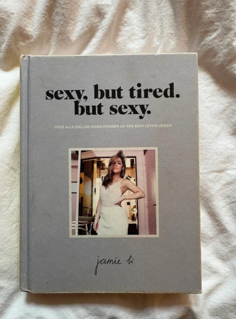 Boek "Sexy, but tired. But sexy", Ophalen of Verzenden, Nieuw, Mode algemeen, Jamie Li