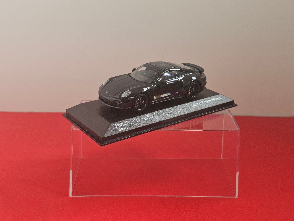 Porsche 911 Turbo S, zwart/zwarte wielen. Minichamps., Hobby en Vrije tijd, Modelauto's | 1:43, Ophalen of Verzenden, Zo goed als nieuw