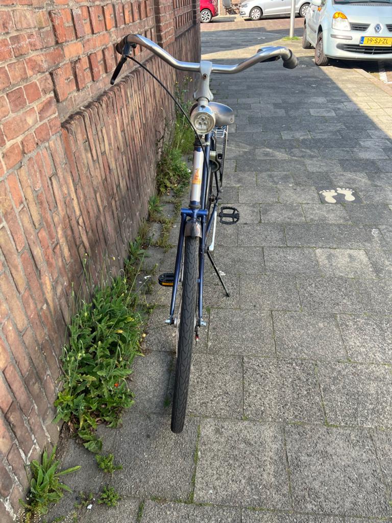 Damesfiets 28 inch rijdt goed, Fietsen en Brommers, Fietsen | Dames | Damesfietsen, Overige merken, Terugtraprem, Ophalen of Verzenden