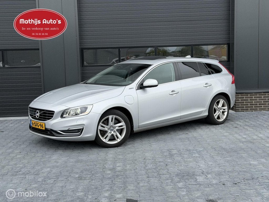 Volvo V60 2.4 D6 AWD Plug-In Hybrid Summum, Auto's, Volvo, Automaat, 1800 kg, Automatische klimaatregeling, Vierwielaandrijving
