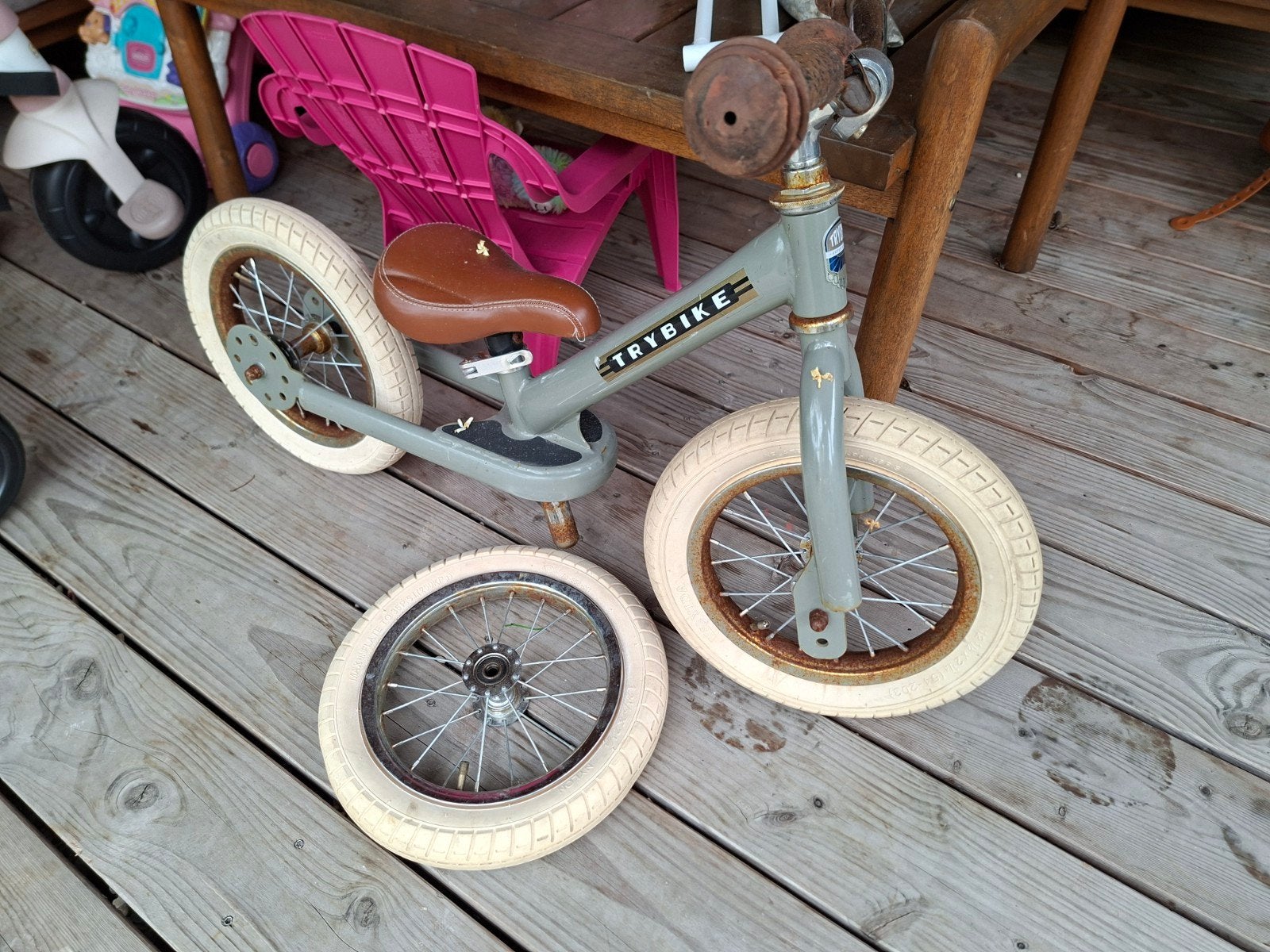 Trybike loopfiets - Grijs met bruin zadel, Ophalen of Verzenden, Gebruikt, Minder dan 16 inch
