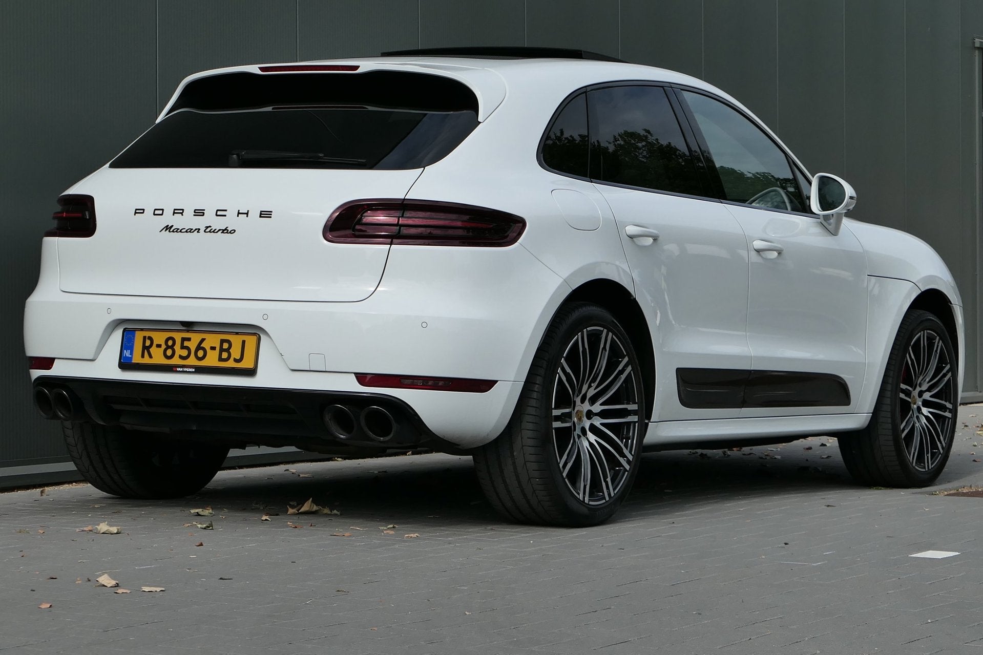 Porsche Macan 3.6 Turbo Performance Package Luchtvering Pano, Auto's, Porsche, Automaat, Gebruikt, Vierwielaandrijving, 441 pk