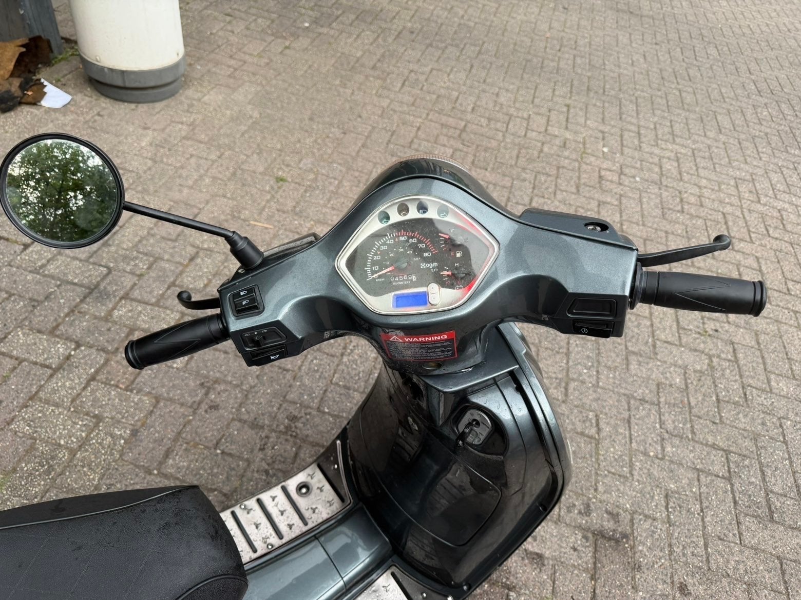 Agm Scooter met defect grootlicht, 5000 km, Ophalen, Gebruikt