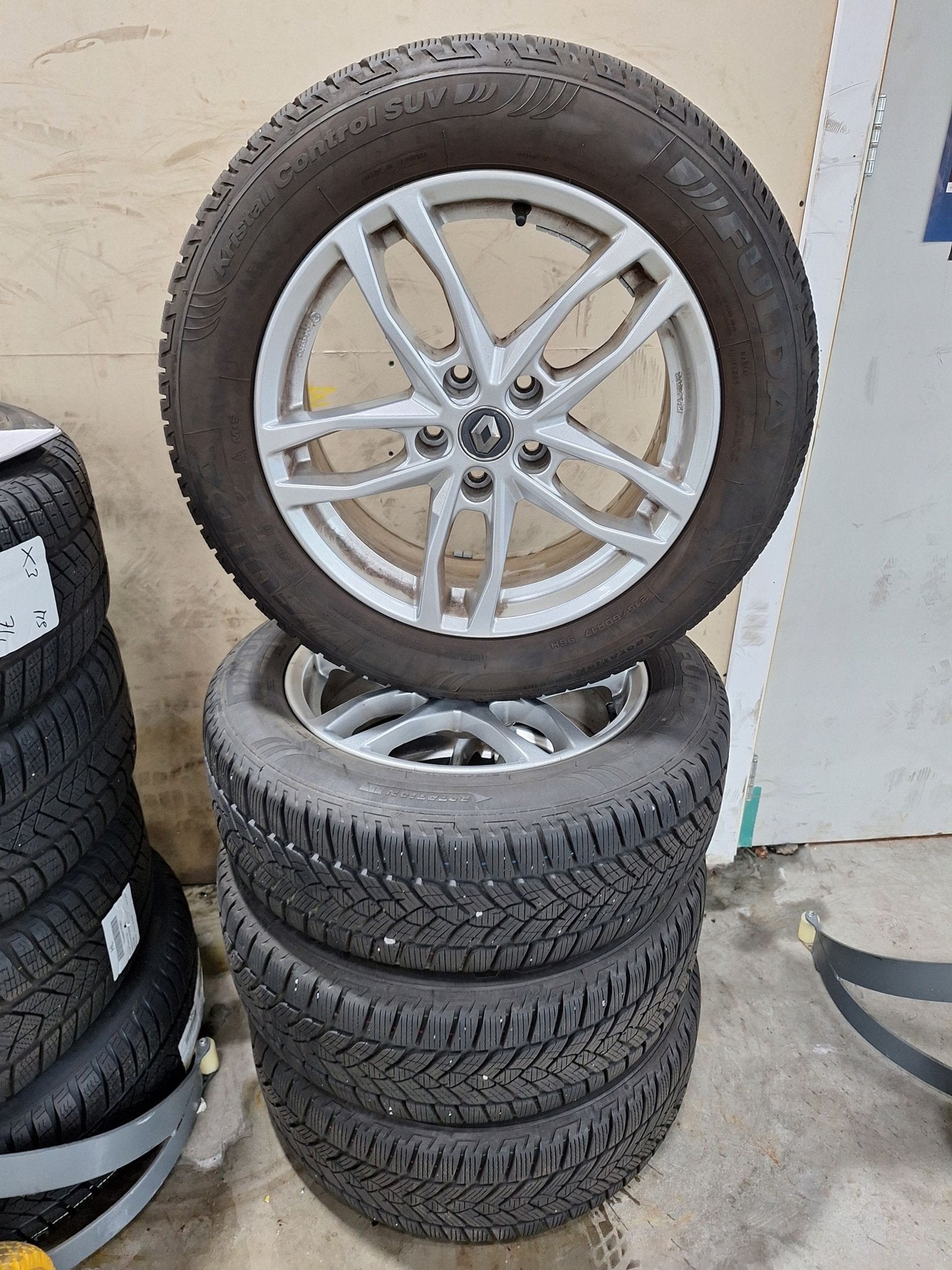 Renault Captur Winterset 17 Inch, Auto-onderdelen, Ophalen, -, -, Banden en Velgen