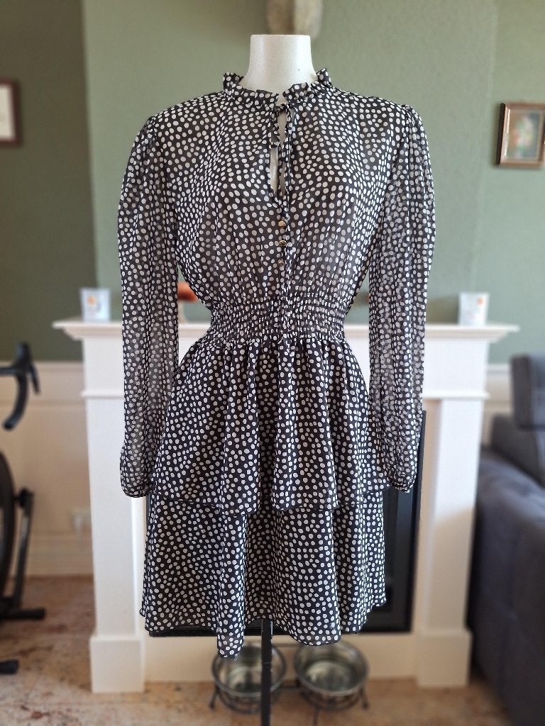 Rinascimento getailleerd zwart wit polkadot jurk XL, Verzenden, Zwart, Zo goed als nieuw, Knielengte