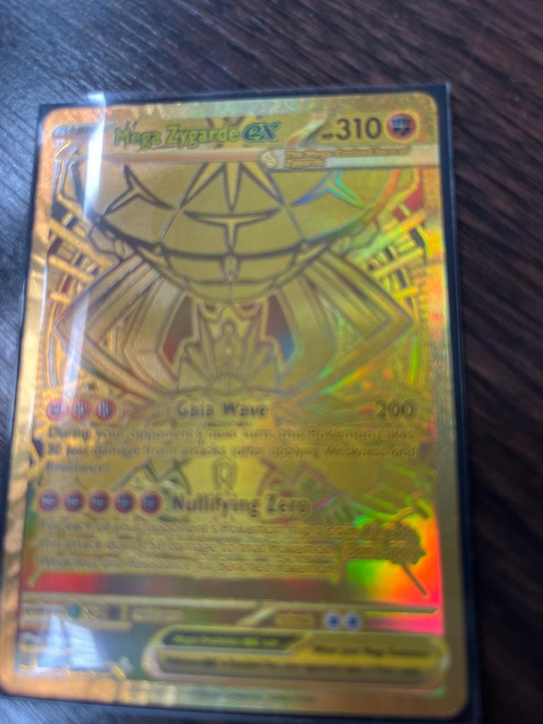 Mega Zygarde EX Pokémon Kaart - Full Art Gold, Hobby en Vrije tijd, Verzamelkaartspellen | Pokémon, Ophalen of Verzenden, Zo goed als nieuw
