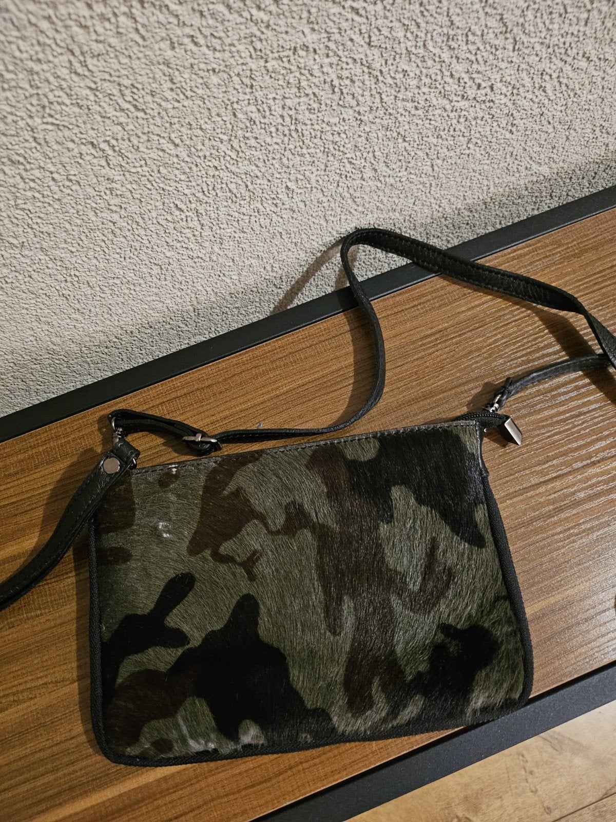 Camo schoudertasje van echt leer - Made in Italy, Sieraden, Tassen en Uiterlijk, Ophalen of Verzenden, Zo goed als nieuw, Groen