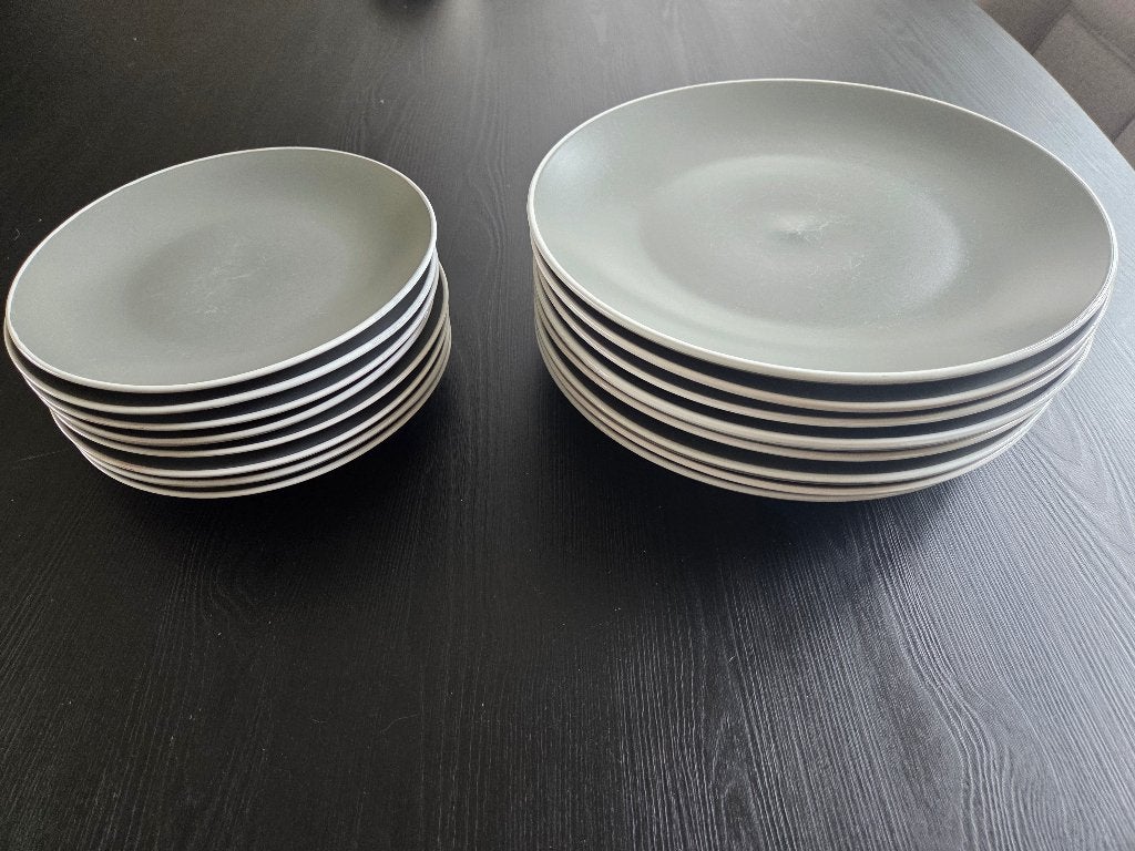 Borden grijs set OSLO 24 stuks (2 x 12), Huis en Inrichting, Keuken | Servies, Ophalen, Overige materialen, Overige merken, Zo goed als nieuw