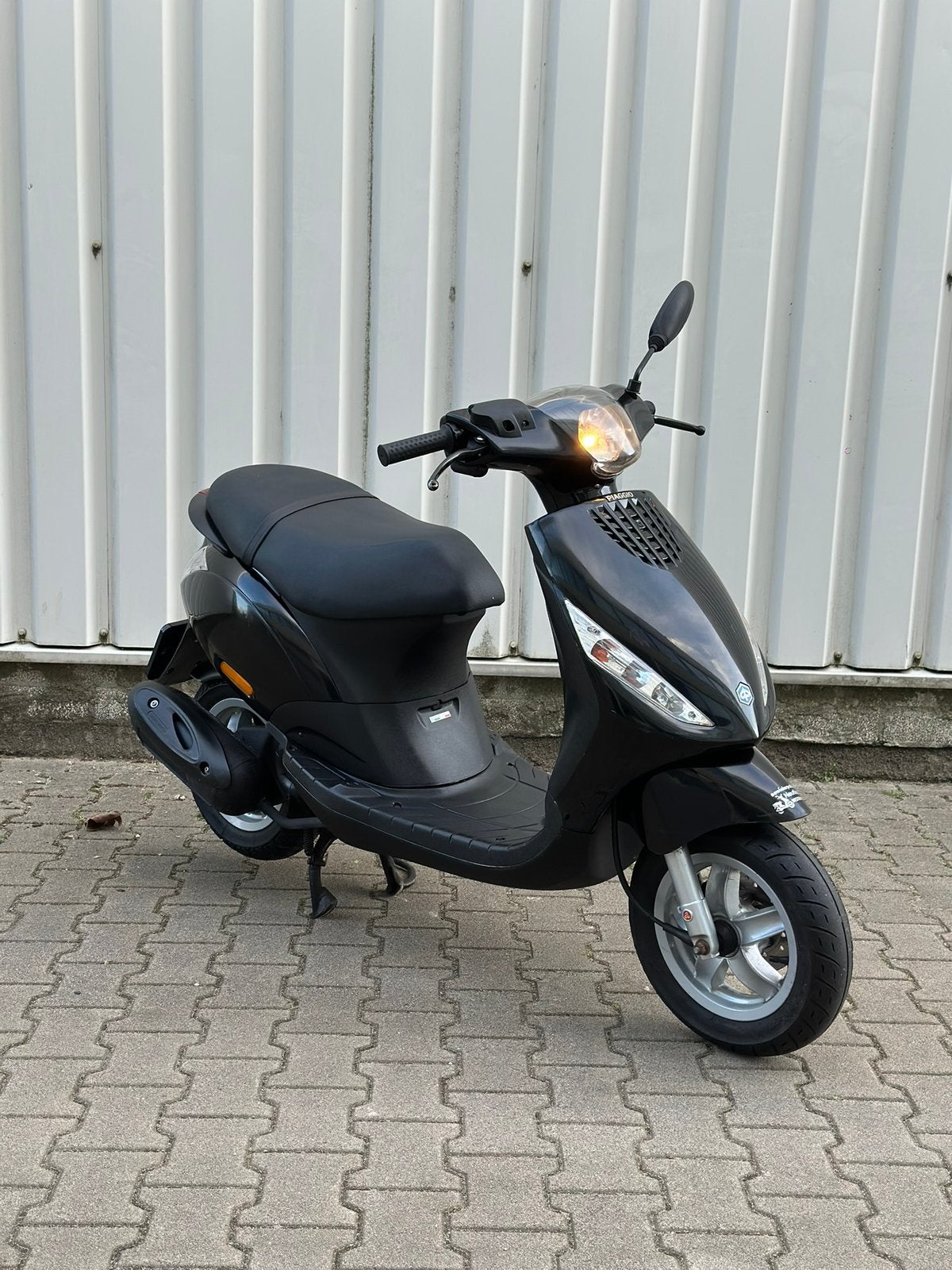 Piaggio zip 50cc 4t 2011 snor Geheel origineel!, Fietsen en Brommers, Scooters | Piaggio, Ophalen, Zip, Zo goed als nieuw, Benzine
