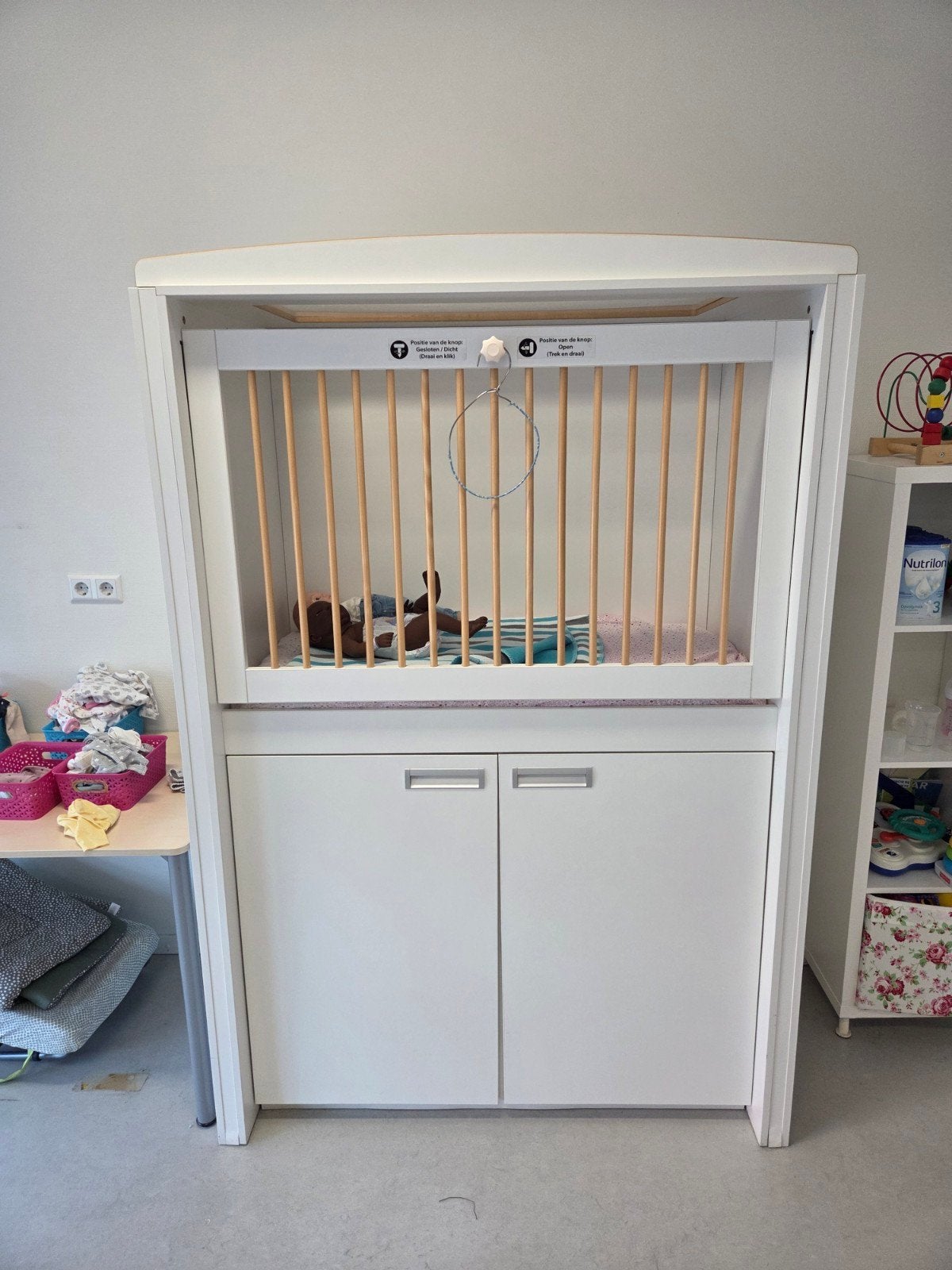 Babybedje met opbergruimte, Ophalen, Gebruikt, Ledikant