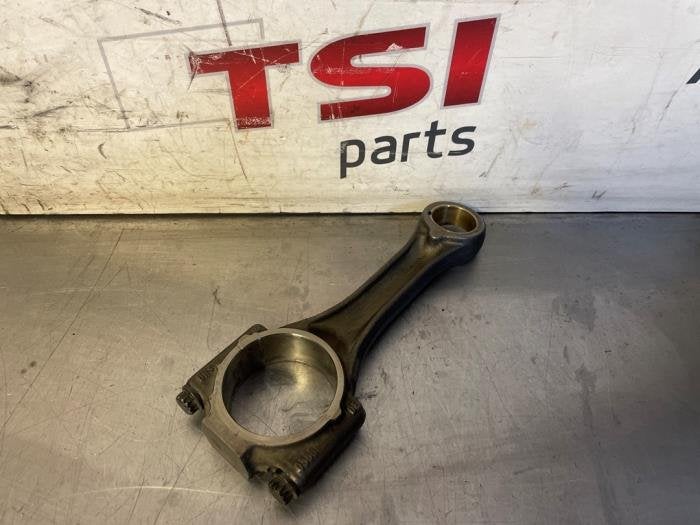 Drijfstang van een Volkswagen Golf, Gebruikt, -, Volkswagen, -