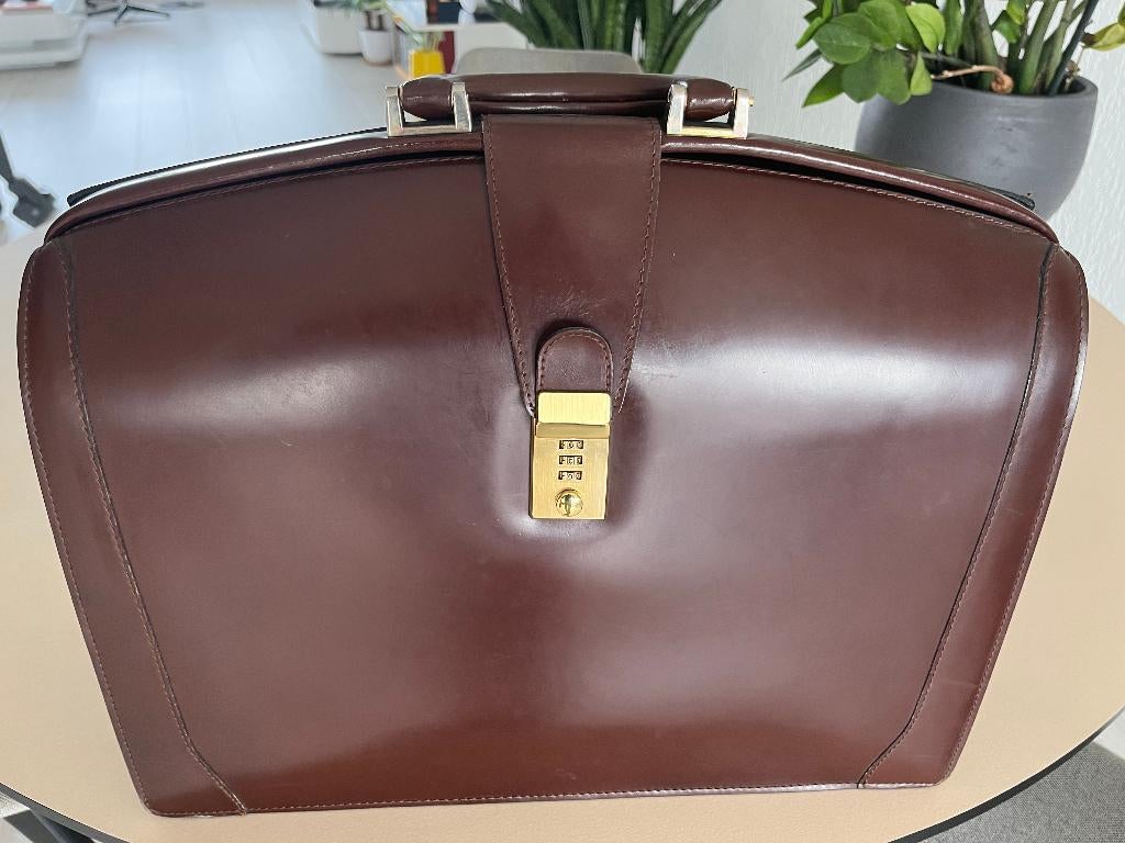 kalfslederen laptoptas, Ophalen of Verzenden, 16 inch, Zo goed als nieuw, Aktetas