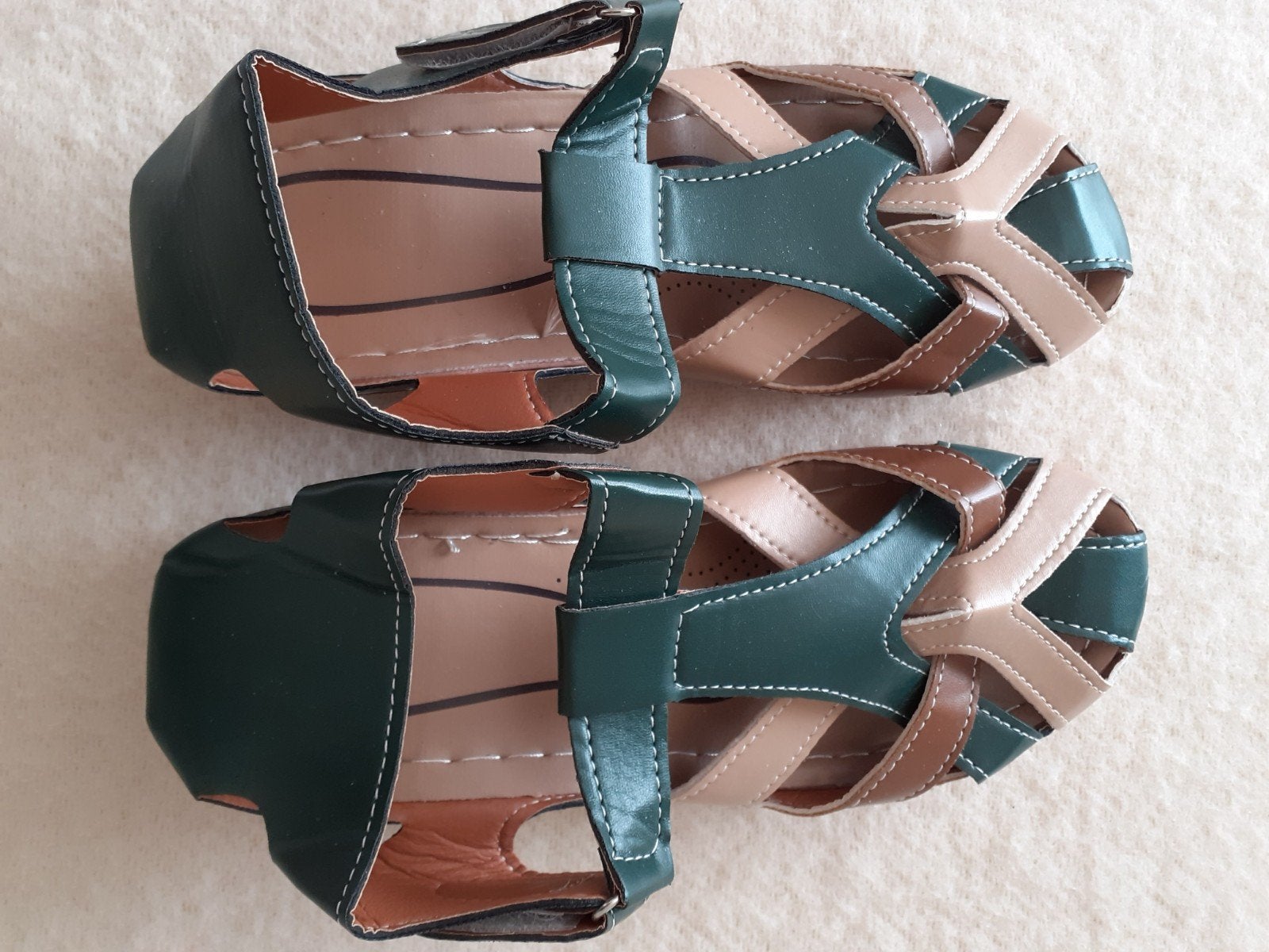 Comfortabele sandalen in groen en beige, maat 39, Nieuw, Geen merk, Groen, Sandalen of Muiltjes