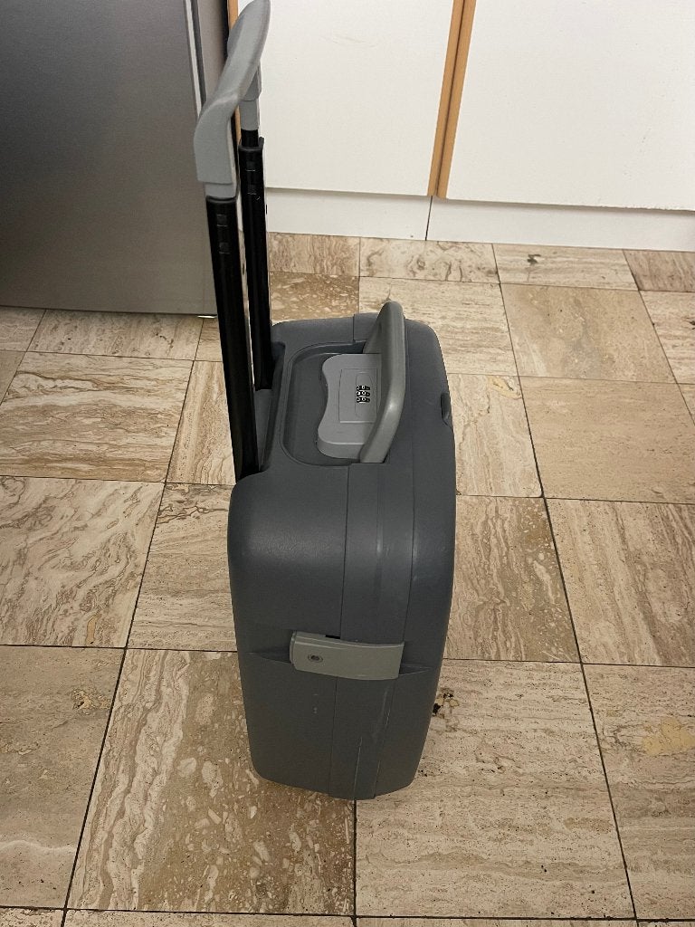 Grijze rolkoffer, Ophalen, Zo goed als nieuw, Hard kunststof, 50 tot 60 cm