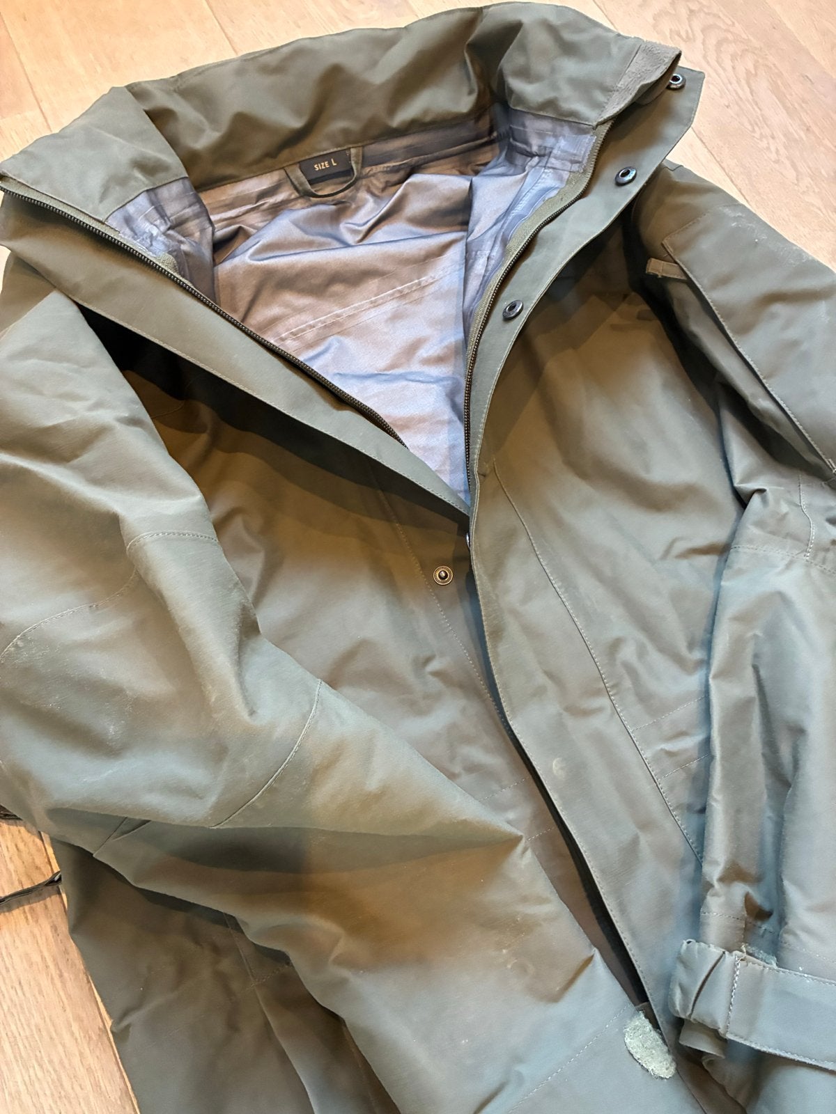 Carinthia Gore-Tex Jas Maat L - nieuw, Ophalen of Verzenden, Nieuw, Maat 52/54 (L), Groen