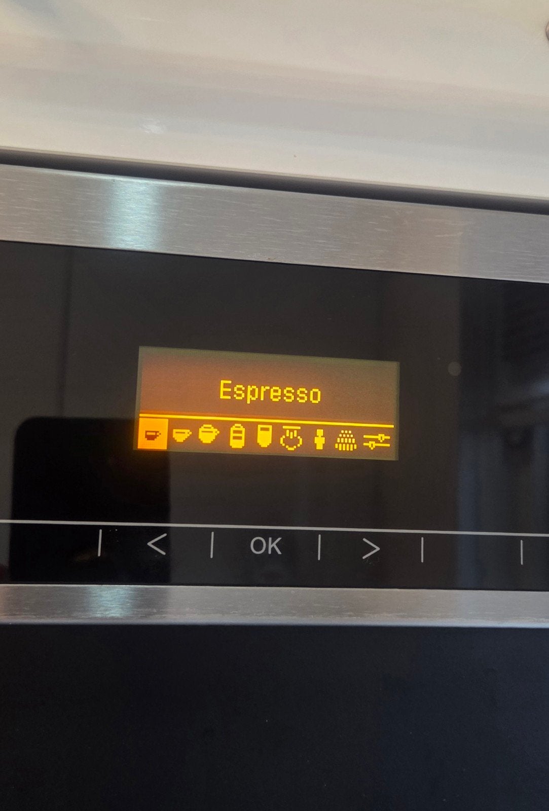 Foto 4 van inbouw miele koffiemachine