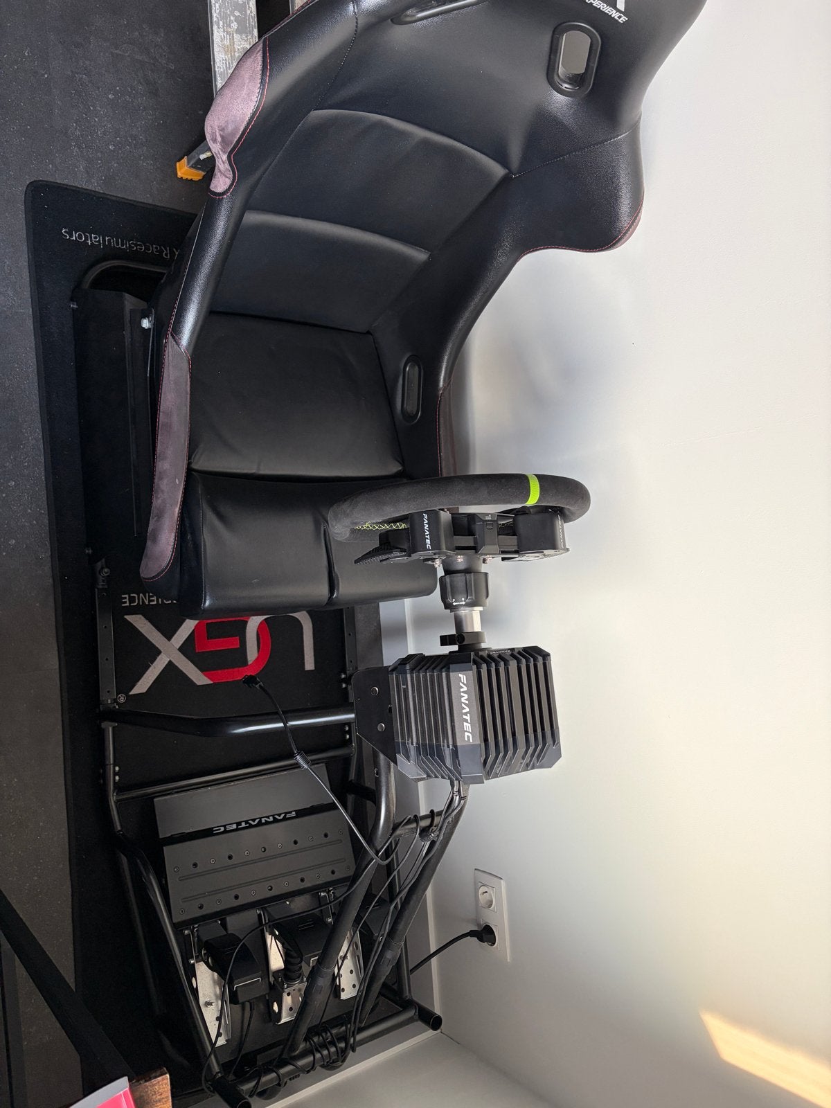 Complete Fanatec Sim Racing Setup met UGX Seat, Ophalen, Racestoel, Zo goed als nieuw, Direct drive