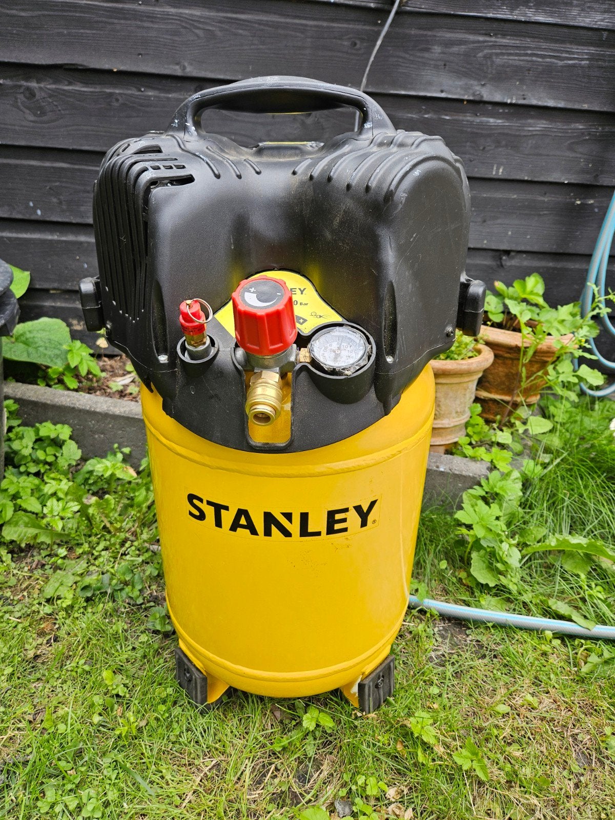 Stanley compressor 24lt 10 bar, Minder dan 25 liter, Ophalen, Minder dan 200 liter/min