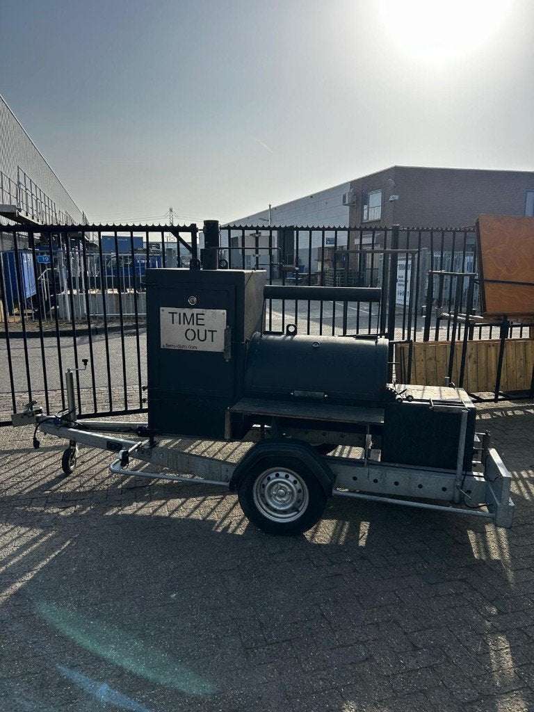 Smoker bbq aanhanger, Ophalen, Time Out, Boonsweg 43, Zo goed als nieuw