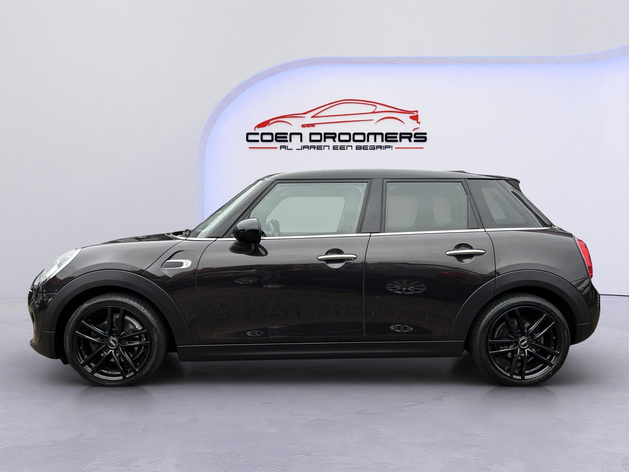MINI Cooper 1.5 Chili Serious Business /Apple & Android Carp, Auto's, Voorwielaandrijving, 136 pk, Gebruikt, Bruin