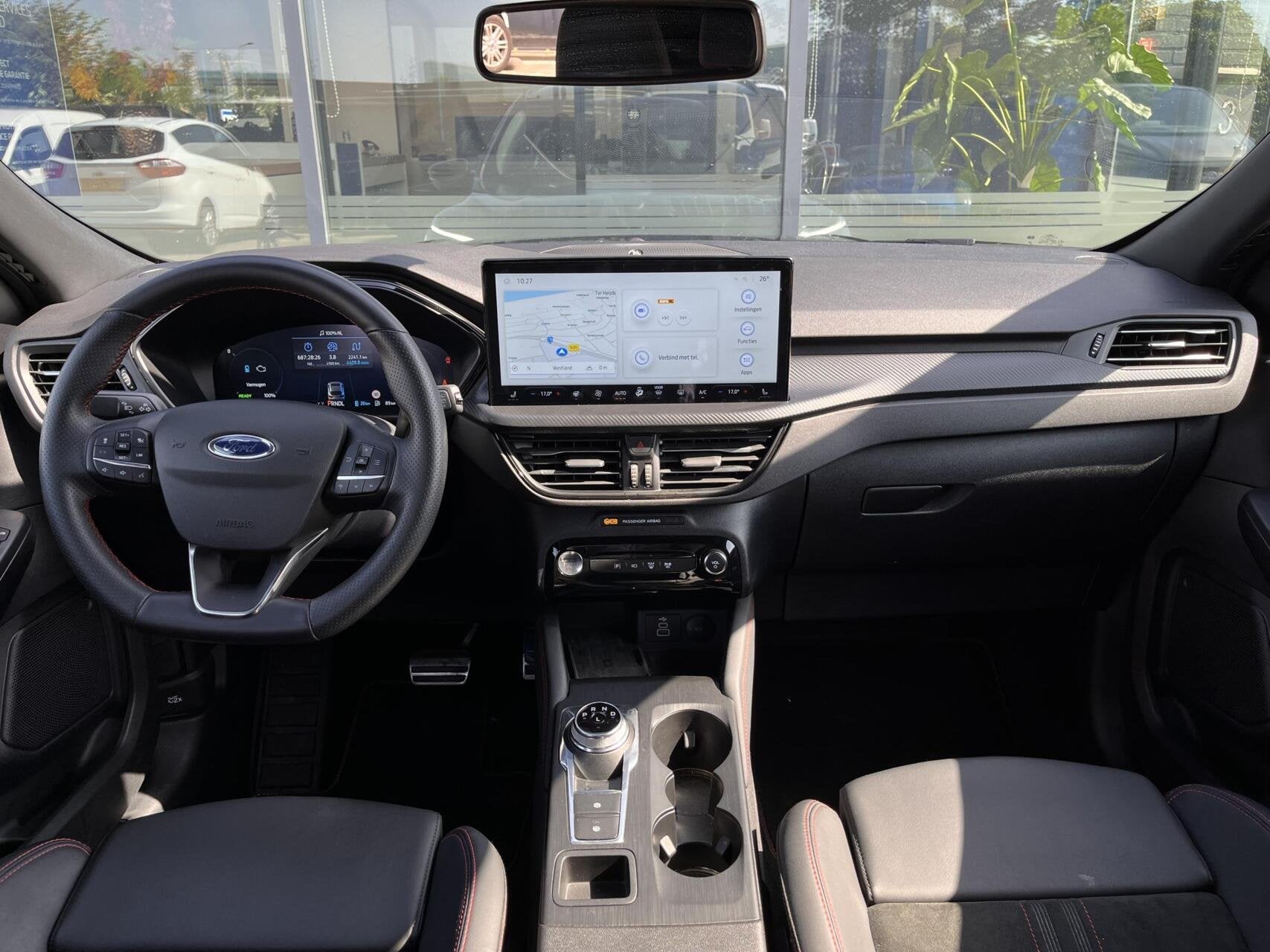 Foto 3 van Ford Kuga 2.5 PHEV ST-Line X 243PK Afn. Trekhaak Winterpack